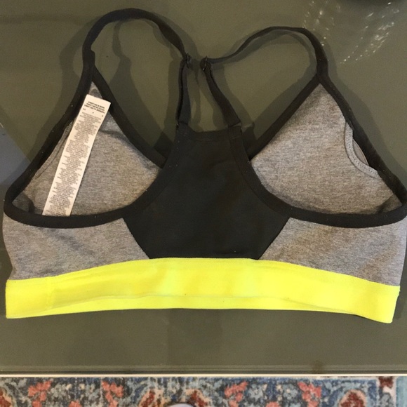Nike Sports Bra - Picture 2 of 3